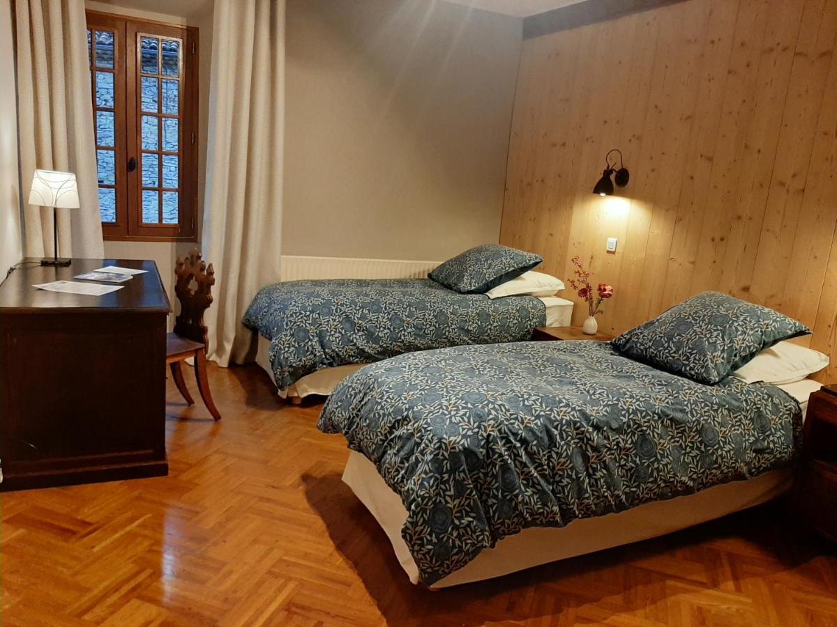 Le Sareymond Bed & Breakfast Menee Ngoại thất bức ảnh