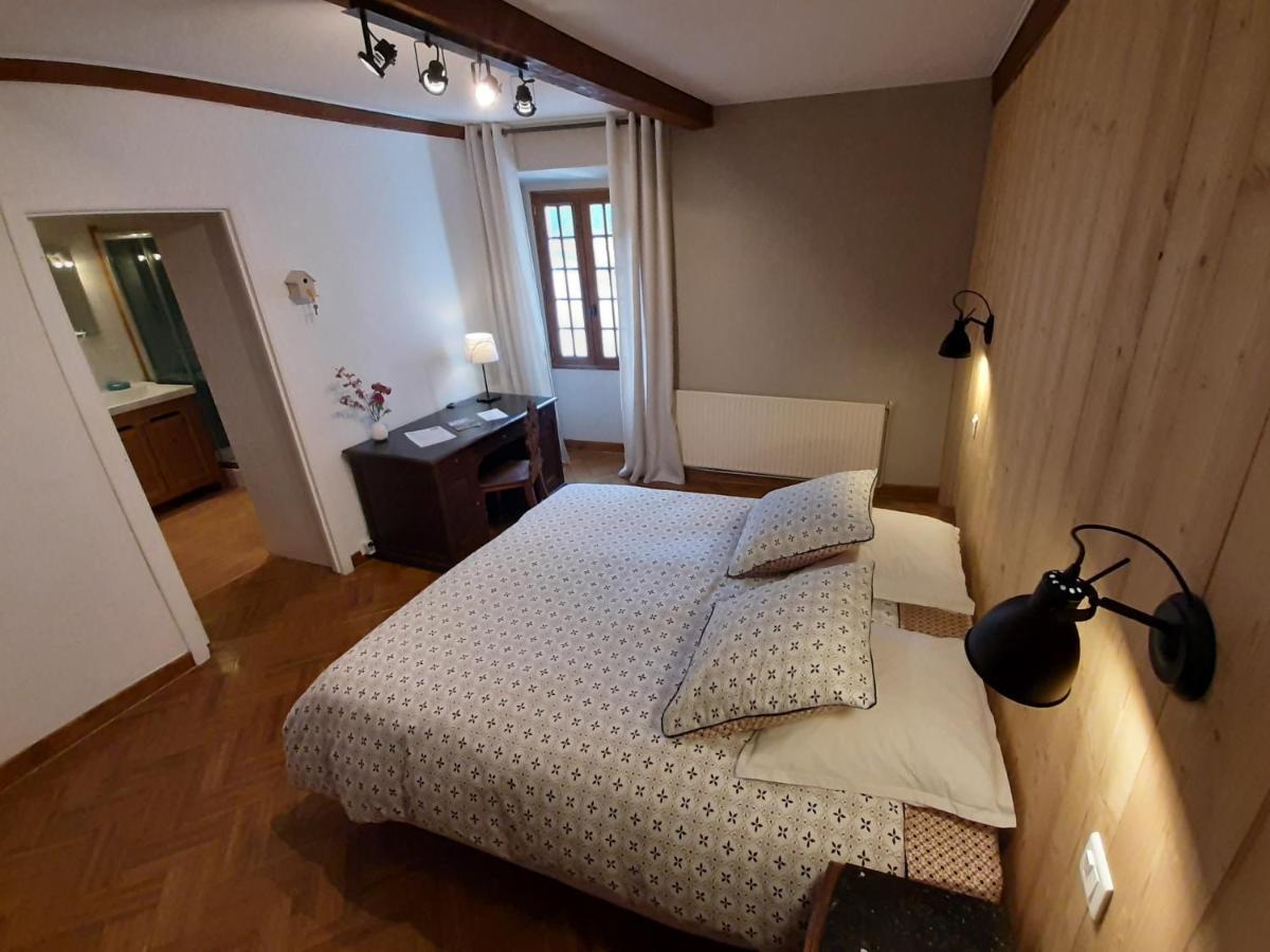 Le Sareymond Bed & Breakfast Menee Ngoại thất bức ảnh