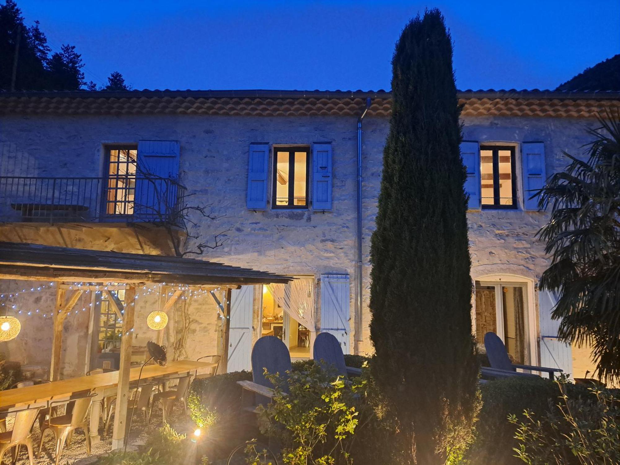 Le Sareymond Bed & Breakfast Menee Ngoại thất bức ảnh
