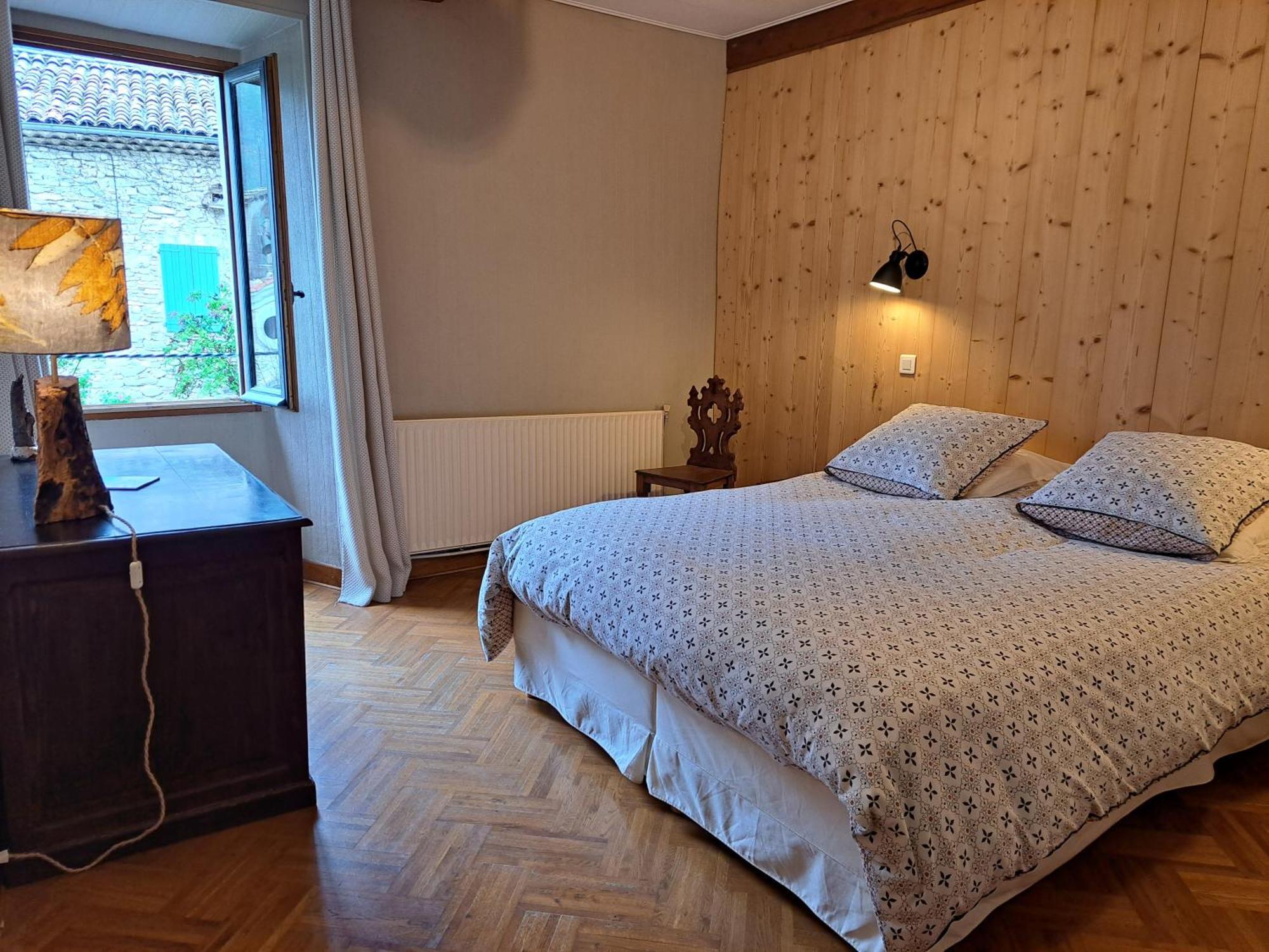 Le Sareymond Bed & Breakfast Menee Ngoại thất bức ảnh