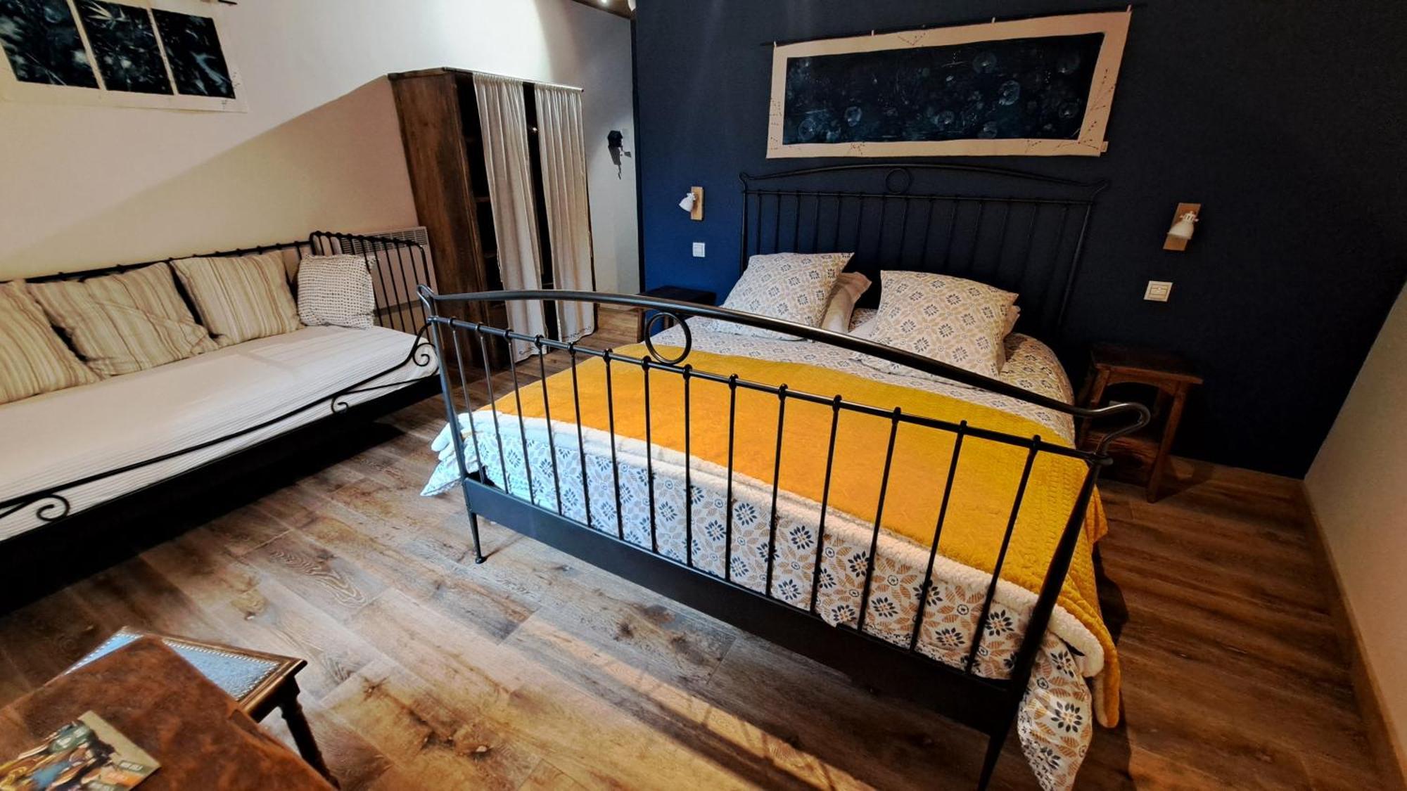 Le Sareymond Bed & Breakfast Menee Ngoại thất bức ảnh